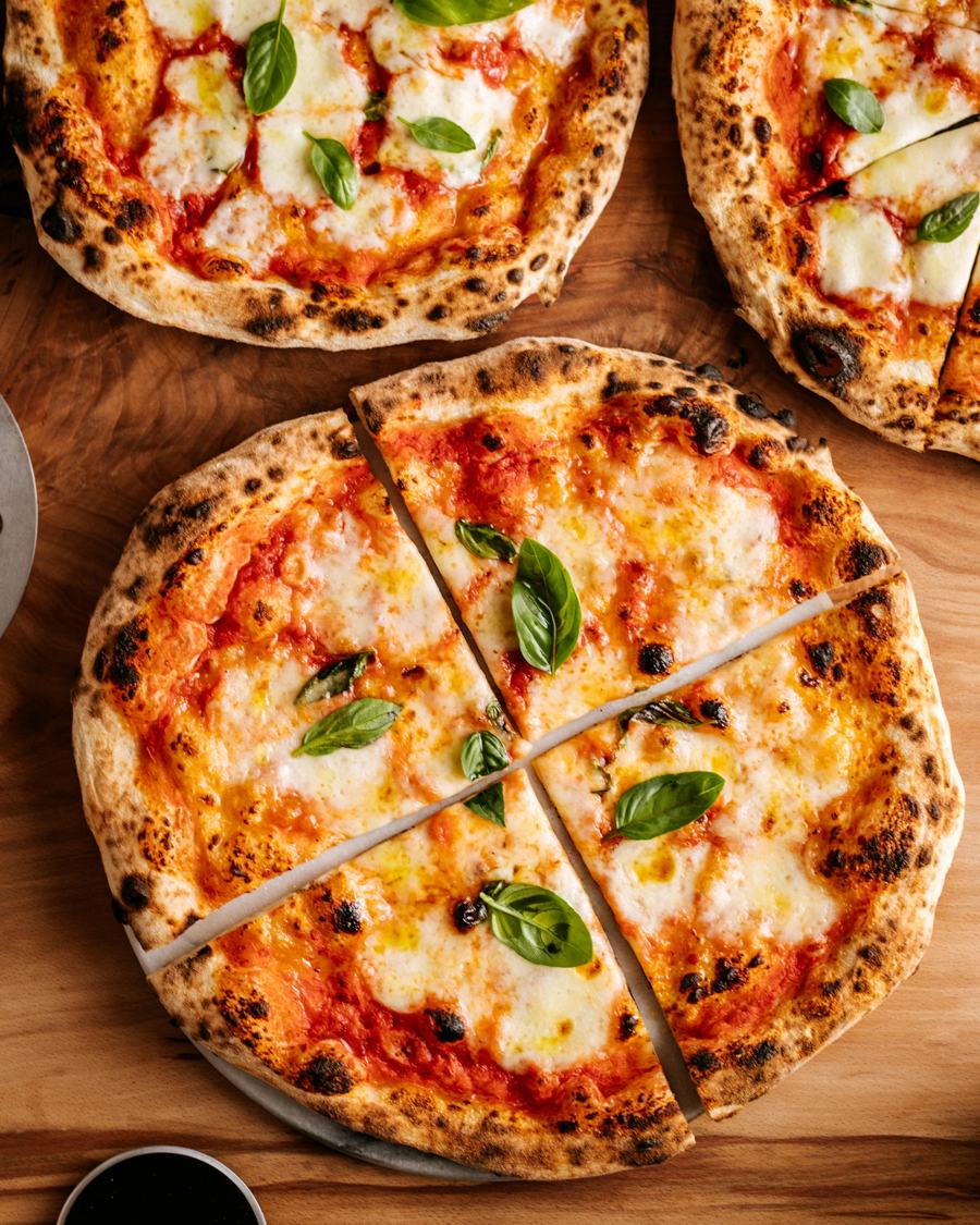 Freshly baked margherita pizza